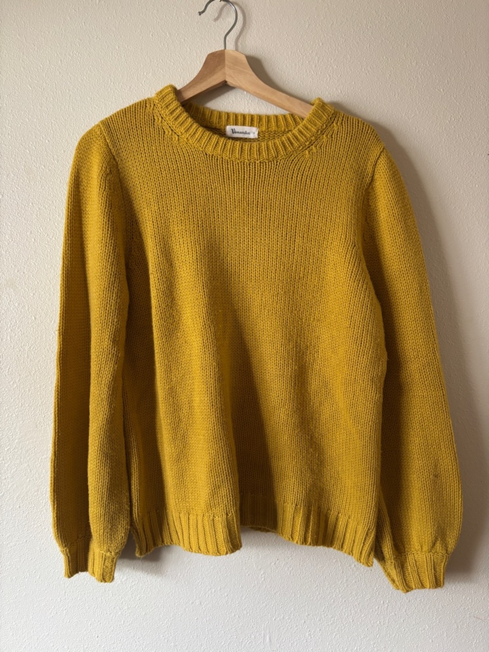 Yellow lightweight Vernacular sweater balloon sleeve size medium